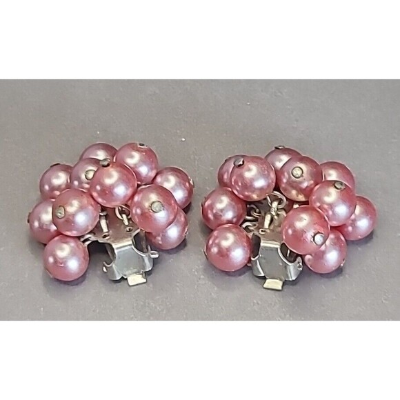 Vintage Japan Pink Pearlized Round Cluster Bead Clip On Earrings - Picture 5 of 5